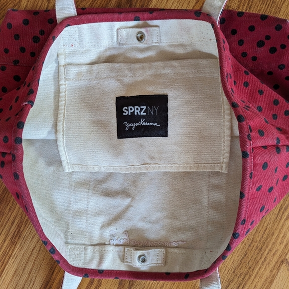 AUTHENTIC DOTS YAYOI KUSAMA x UNIQLO CANVAS TOTE BAG​ - Picture 3 of 3